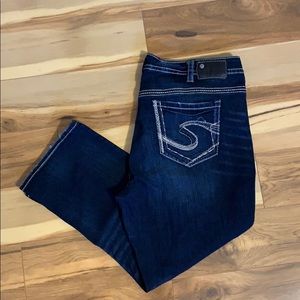 Silver Jeans Suki Capri Length jean